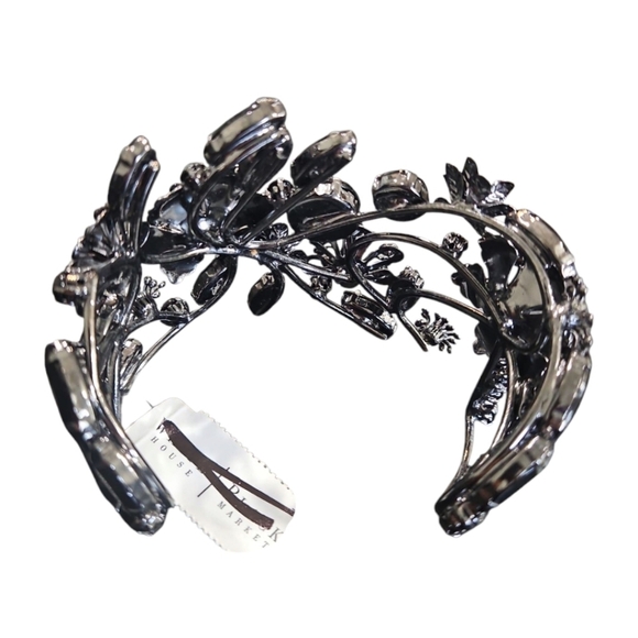 NWT WHBM Cuff Bracelet Floral Pattern Black Color Stones - Picture 5 of 9